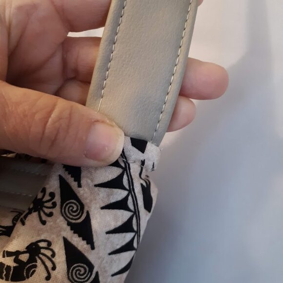 New Southwestern ethnic print Kokopelli Purse Tan Black Vinyl trim shoulder bag - Picture 6 of 9